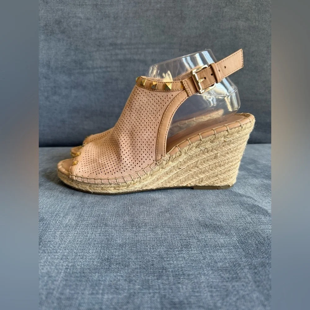 Marc Fisher Studded Wedge Sling Back Espadrilles Sandals SZ 9M Neutral Summer